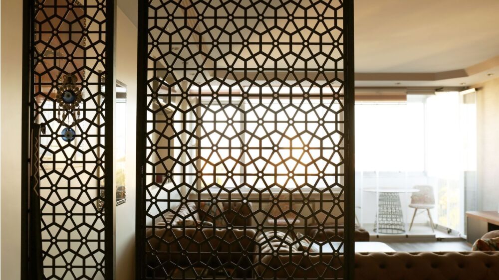 Beautify & Organize Your Space With Wire Mesh Room Dividers