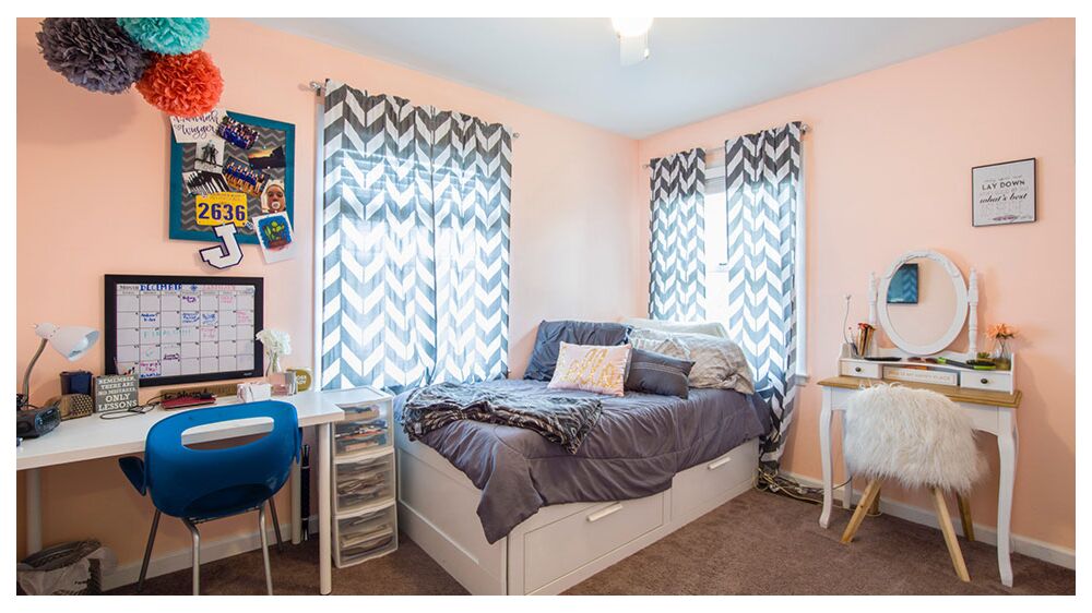 3 Wire Mesh Dorm Room Organization Hacks