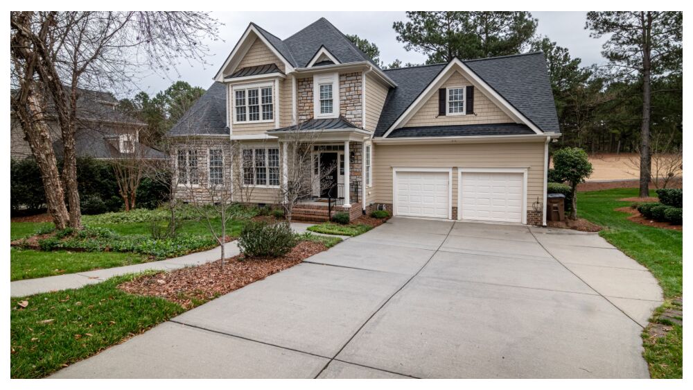 Rebar vs. Wire Mesh: Which Should You Use in Your Concrete Patio or Driveway?