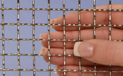 5 Tips On How To Install A Wire Mesh Snake Fence